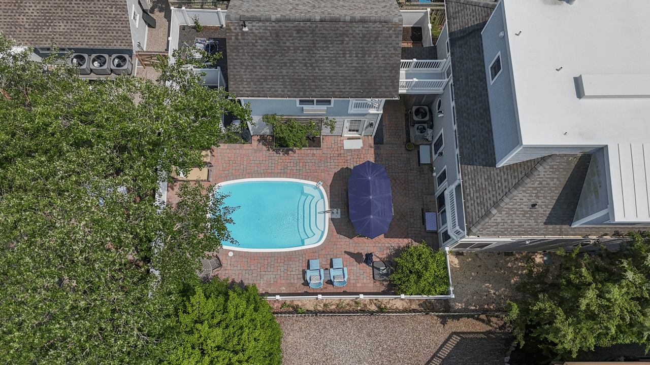 119 Dolphin Ave