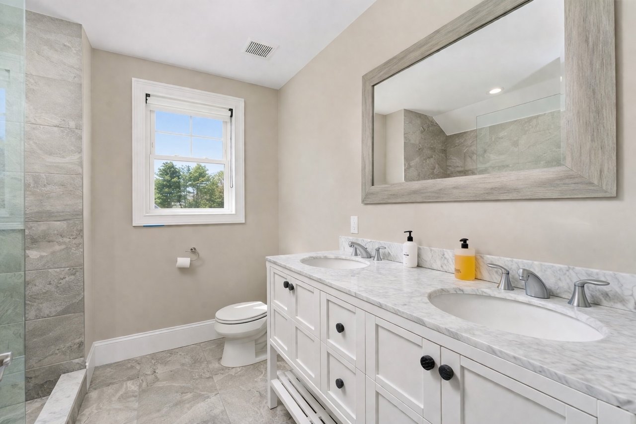 700 Gin Lane, Southold