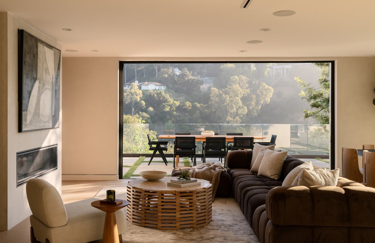 quintessential Hollywood Hills