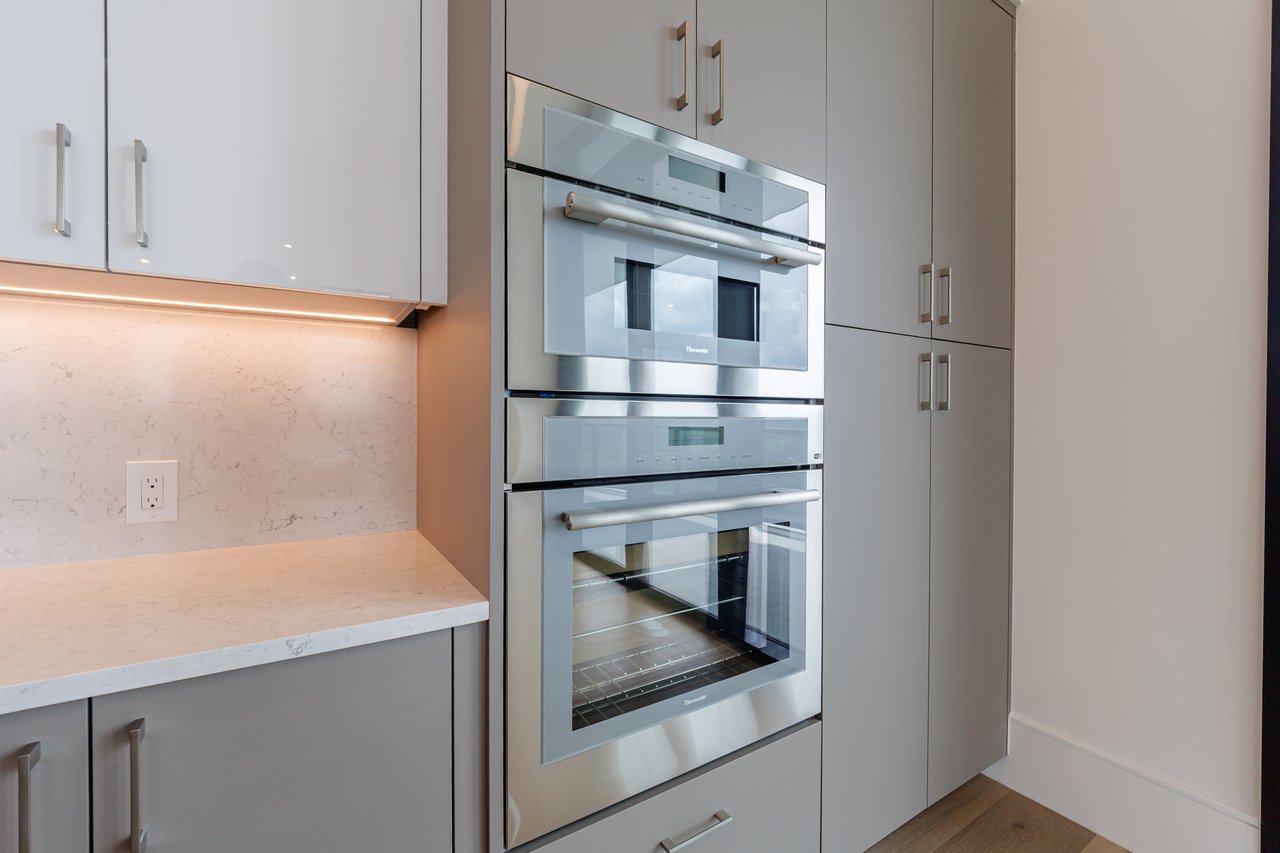 2425 Peachtree Road Unit 1806