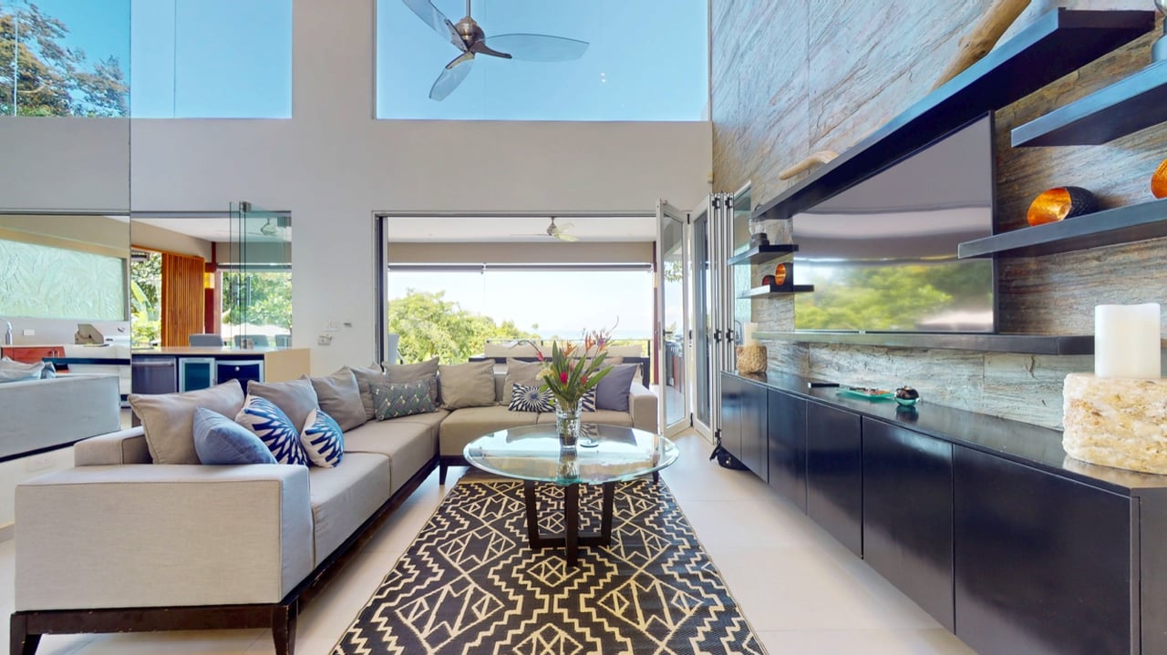 Luxury Retreat in Gated Community with Private Beach Access
