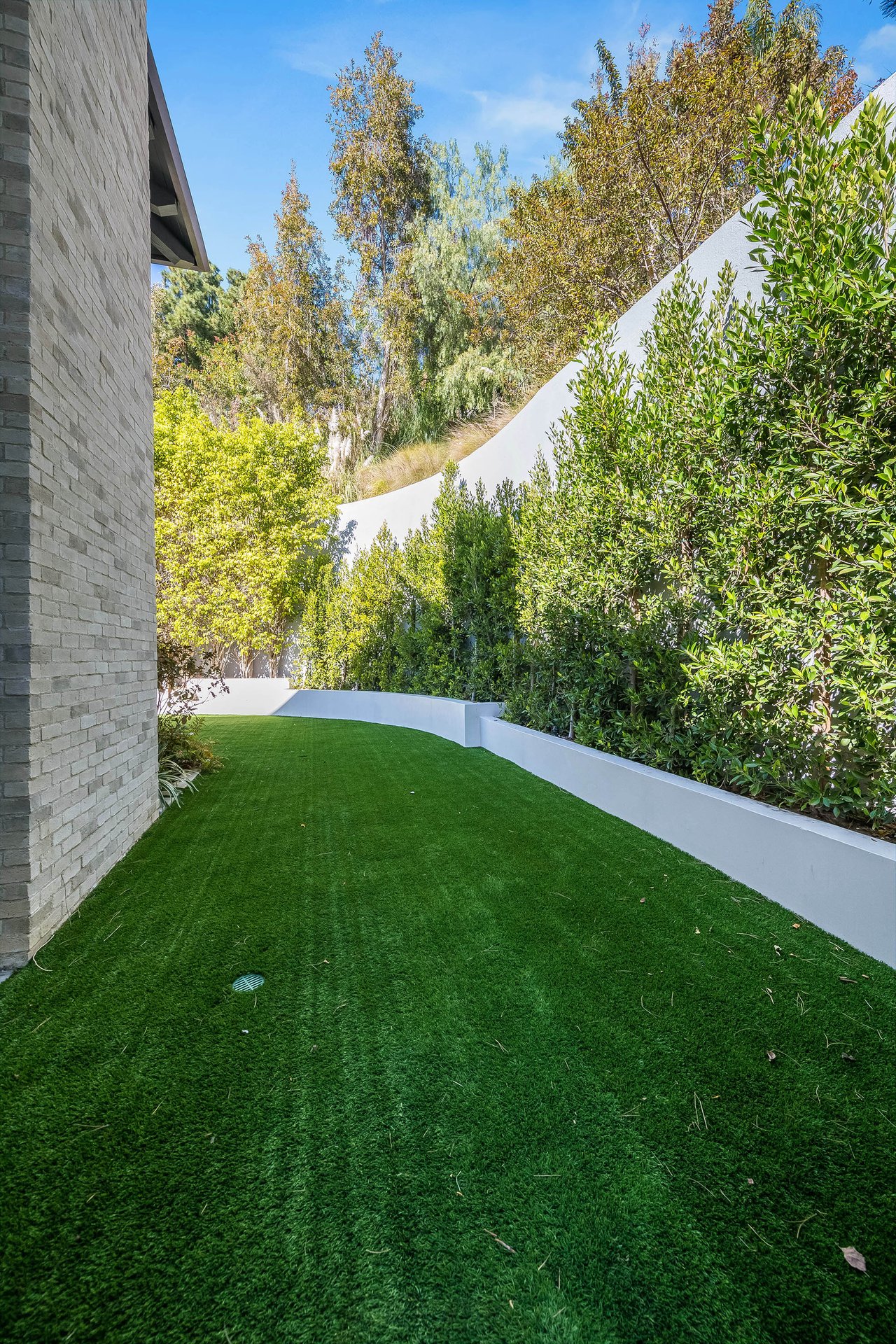 1348 Marinette Rd, Pacific Palisades 