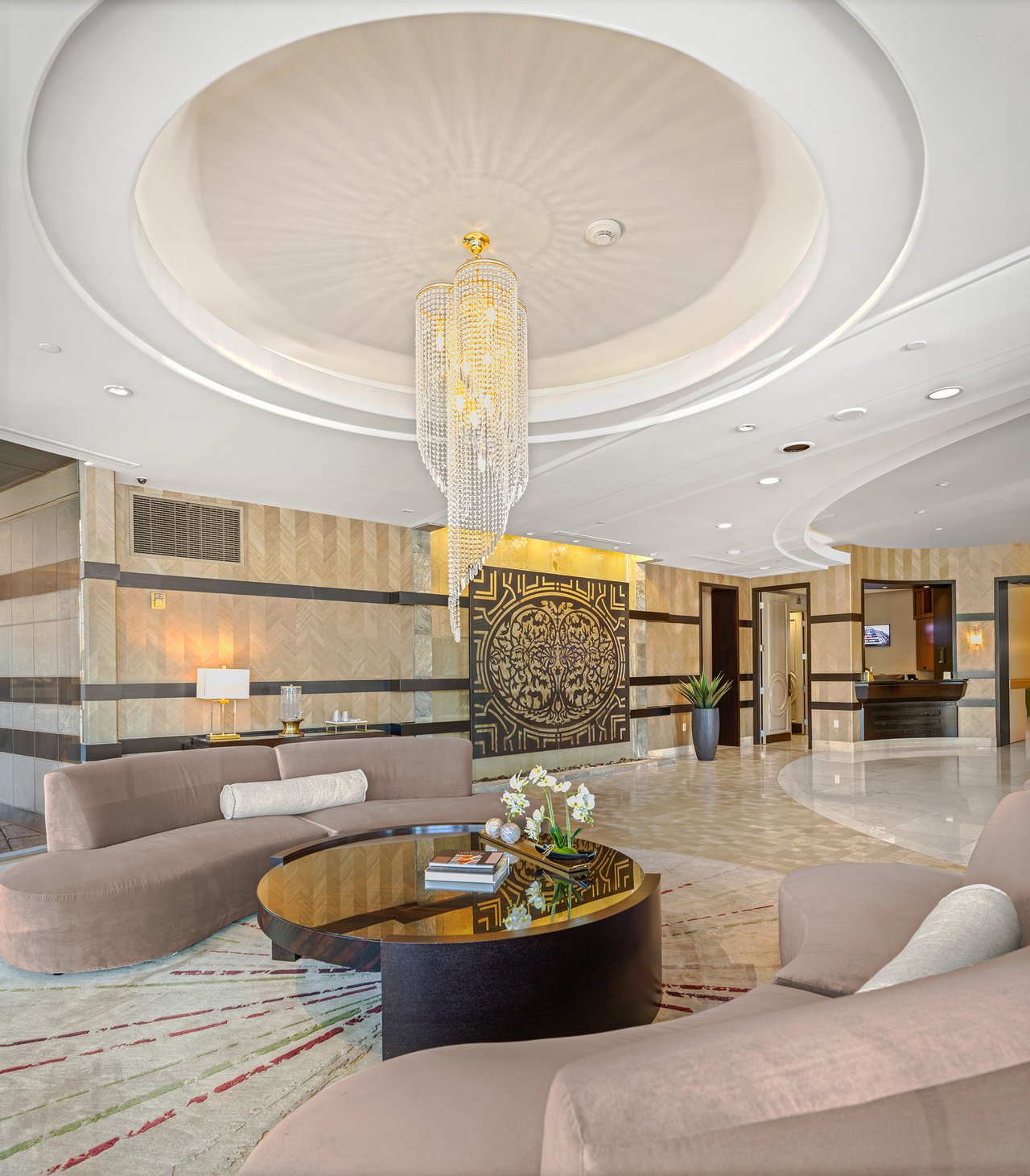 2402 E ESPLANADE Lane 604
