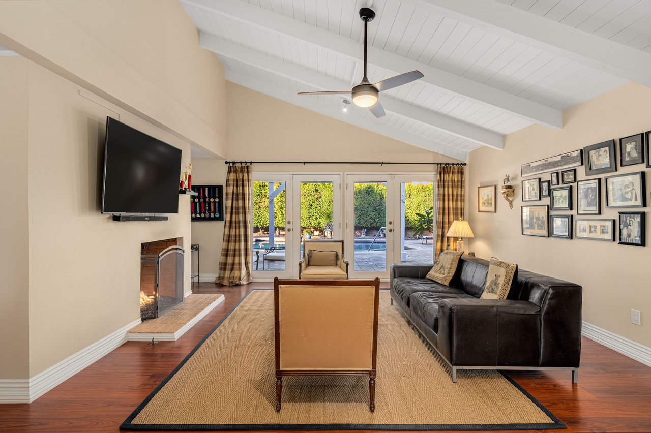 23001 Lita Pl, Woodland Hills, CA 91364