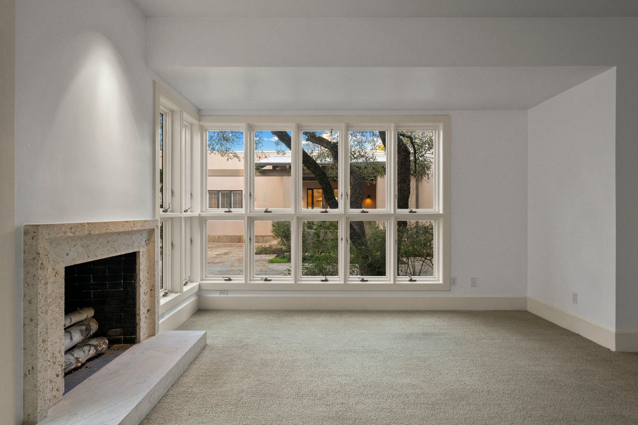 One of a Kind in West Lake Hills