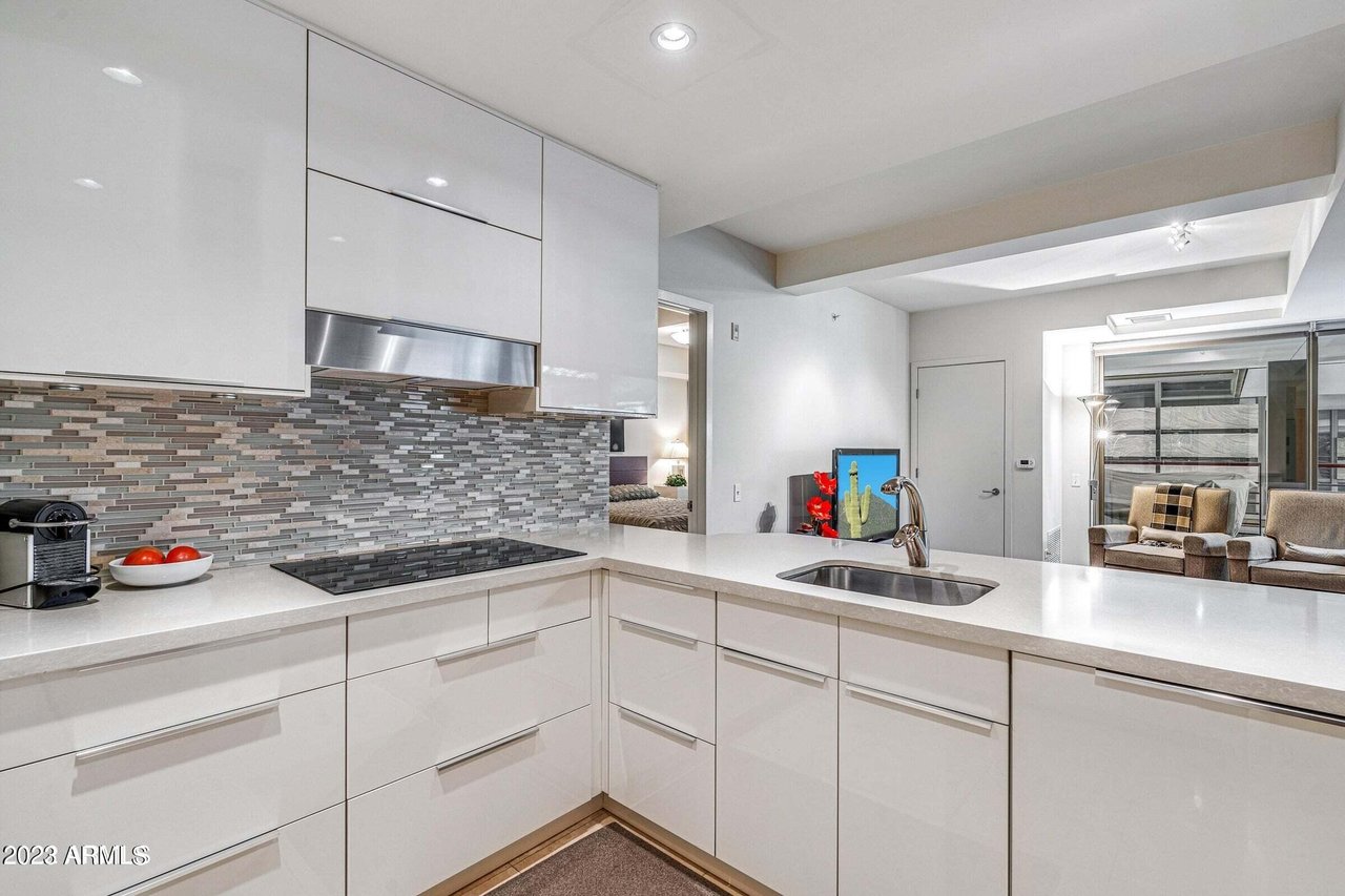 7157 E Rancho Vista Dr, #3011