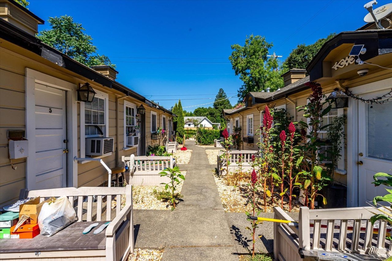1139 Lincoln Ave, Calistoga