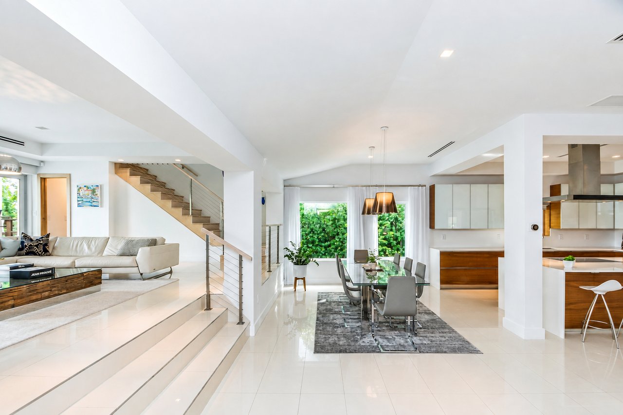 455 E Dilido Drive