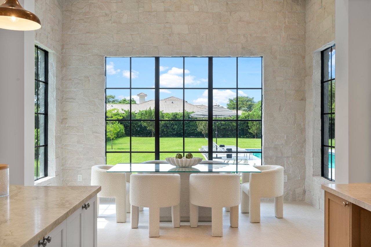 Beautiful Modern Farmhouse in Glenvar Heights