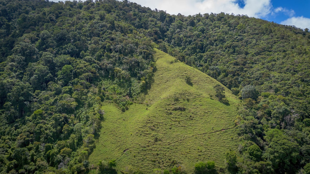  Off-Grid Paradise in Pueblo Nuevo, Rivas – Waterfall, Forest & Views
