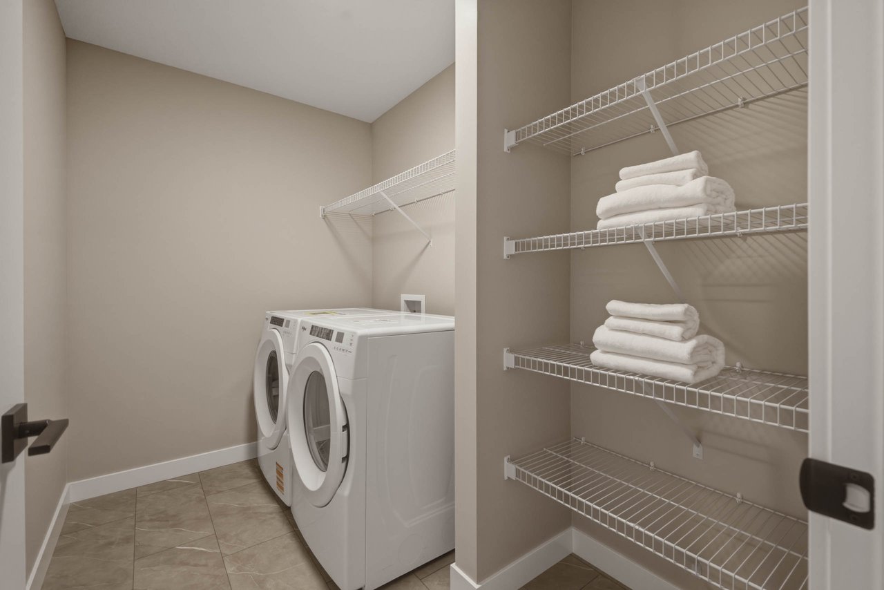 135 Belvedere Crescent SE