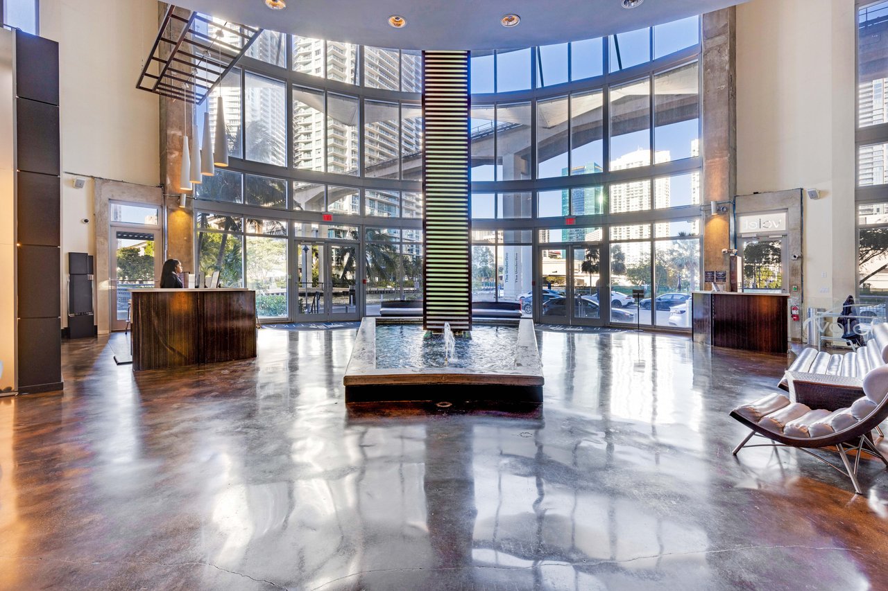 690 SW 1st #2308 Miami FL-33130
