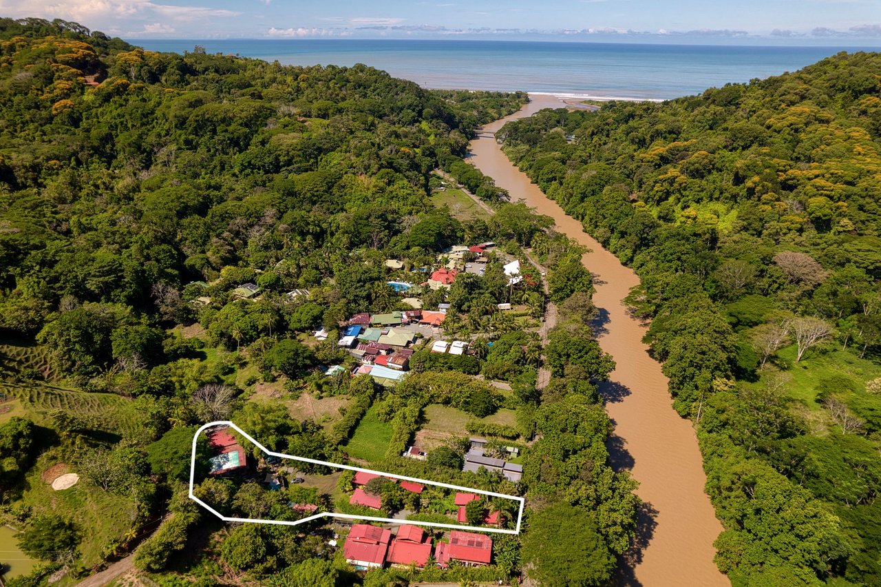 DOMINICAL HOTEL OR RETREAT WITH 11 RENTALS PLUS OWNER’S HOME