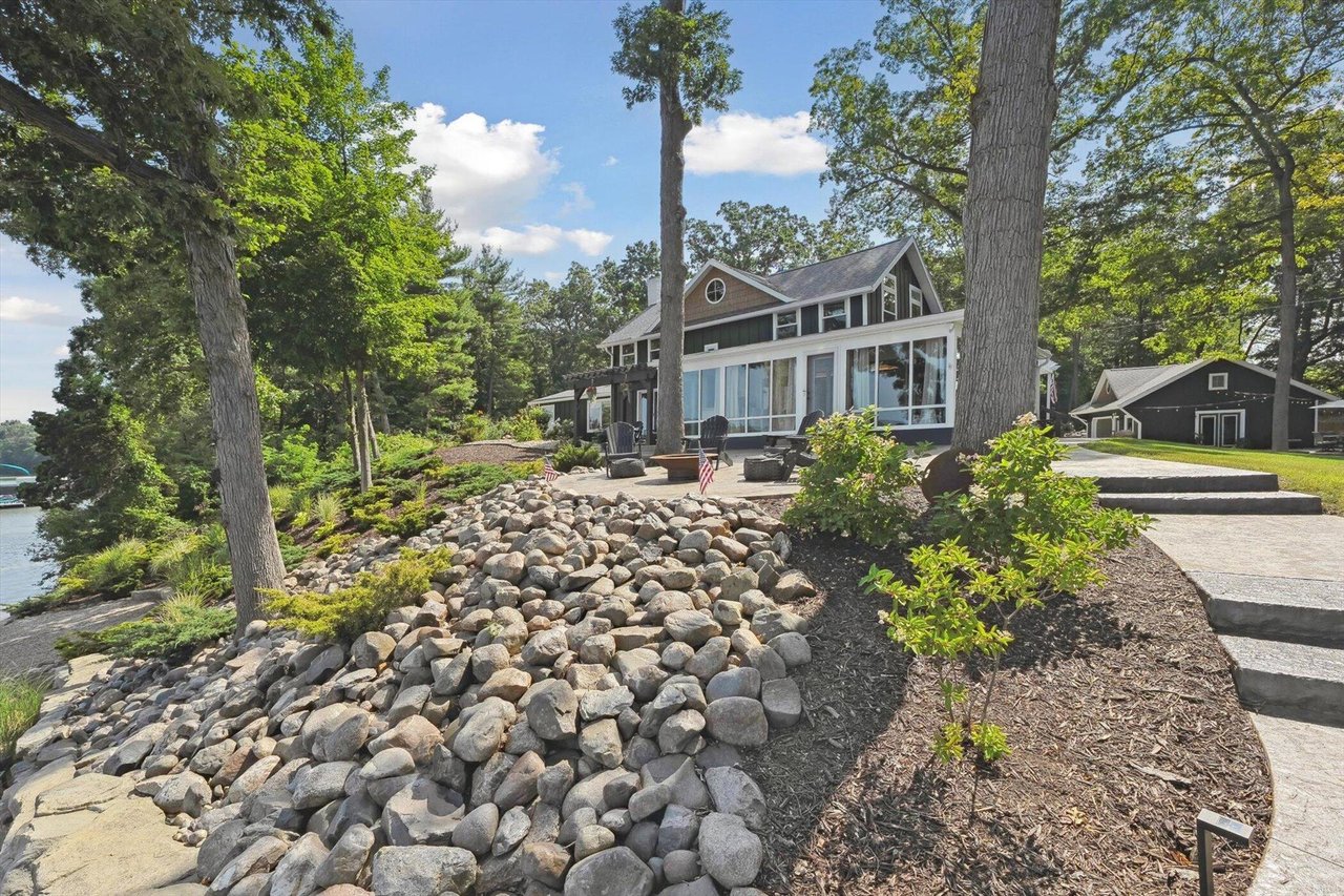 240 AQUAMARINE DRIVE