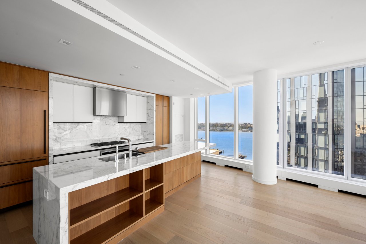 Chelsea Manhattan rental property marketing for landlords, including apartments, condos, co-ops, lofts, townhouses, luxury residences, new developments, renovated apartments, and investment properties with Parviz Latipzoda and The Parviz Team at Compass.
