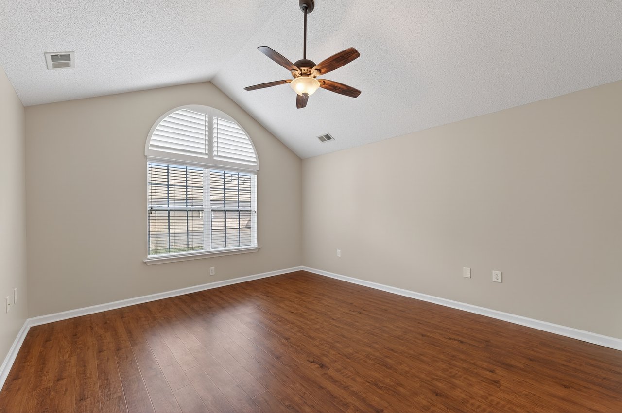 1200 Sweet Apple Circle