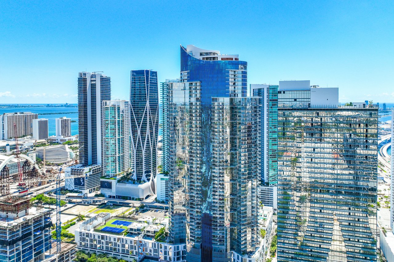 851 NE 1st Ave #4901