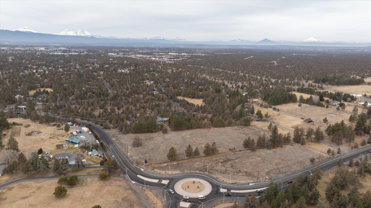 63545 Deschutes Market