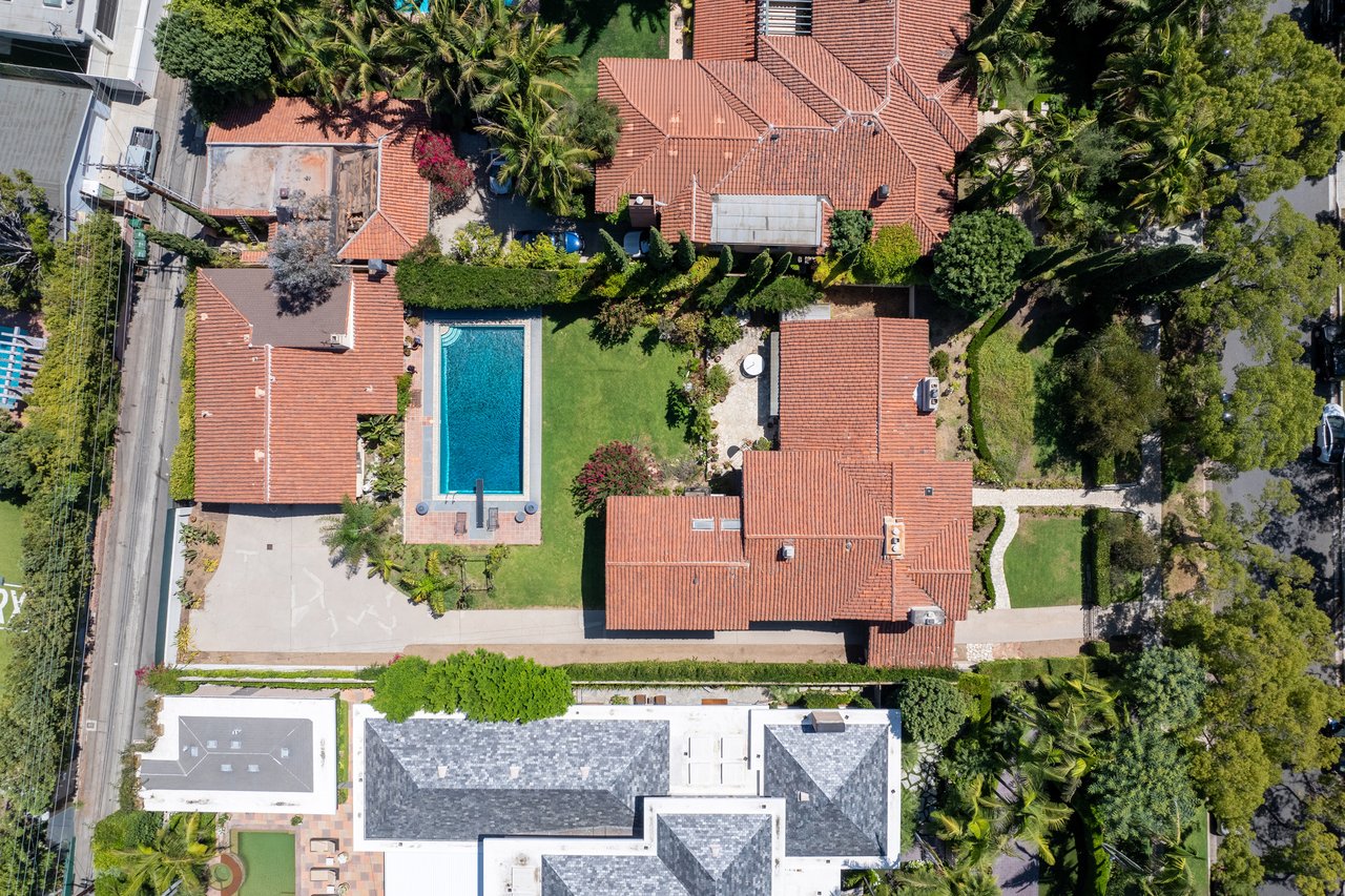 706 N Maple Dr, Beverly Hills