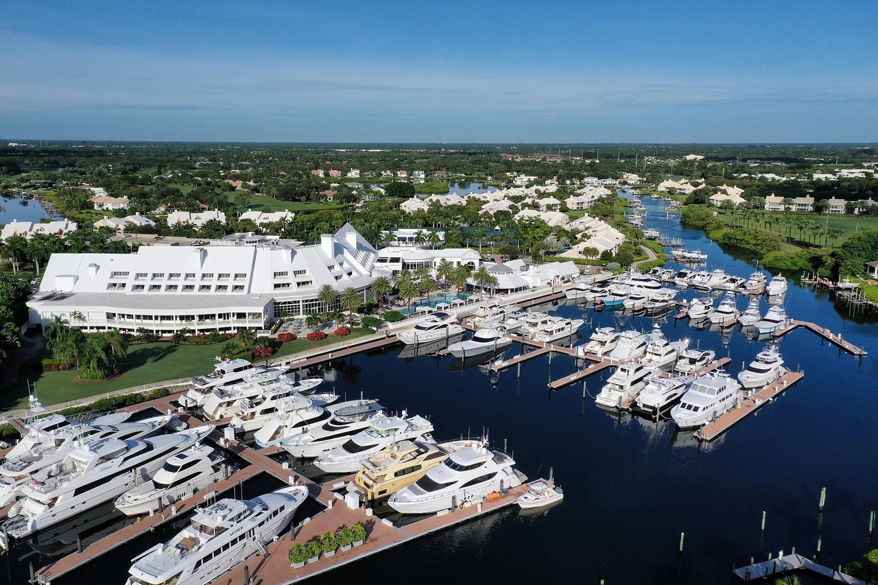 Admiral's Cove