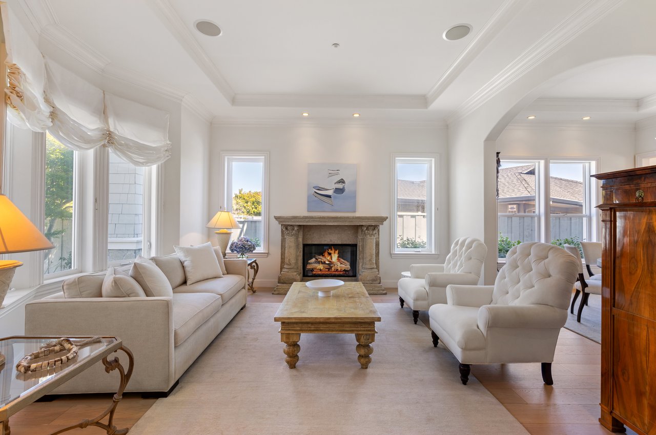 Updated Single-Level Waterfront Retreat