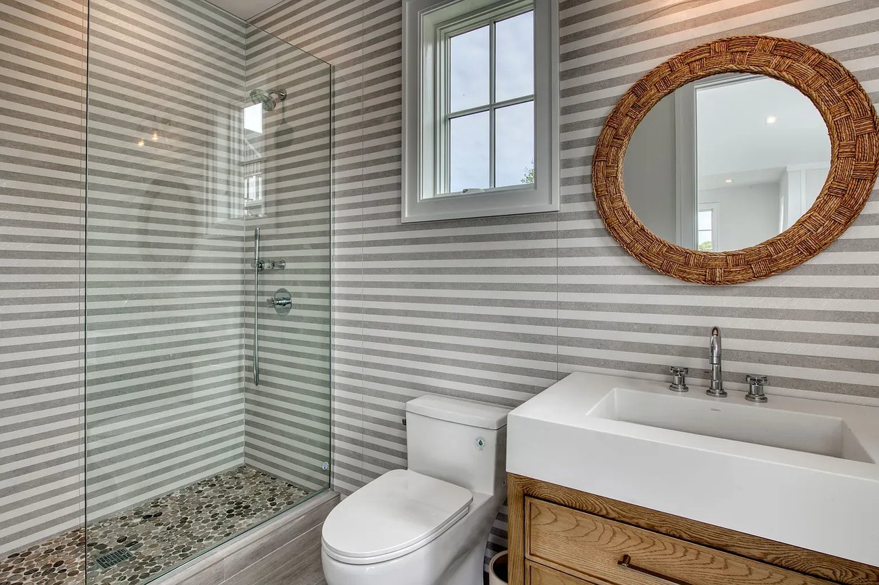 2892 Montauk Highway