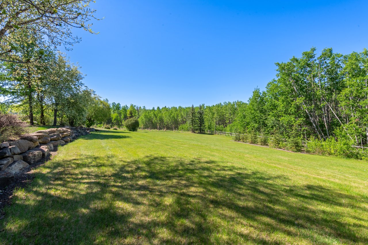 8 Willow Lane