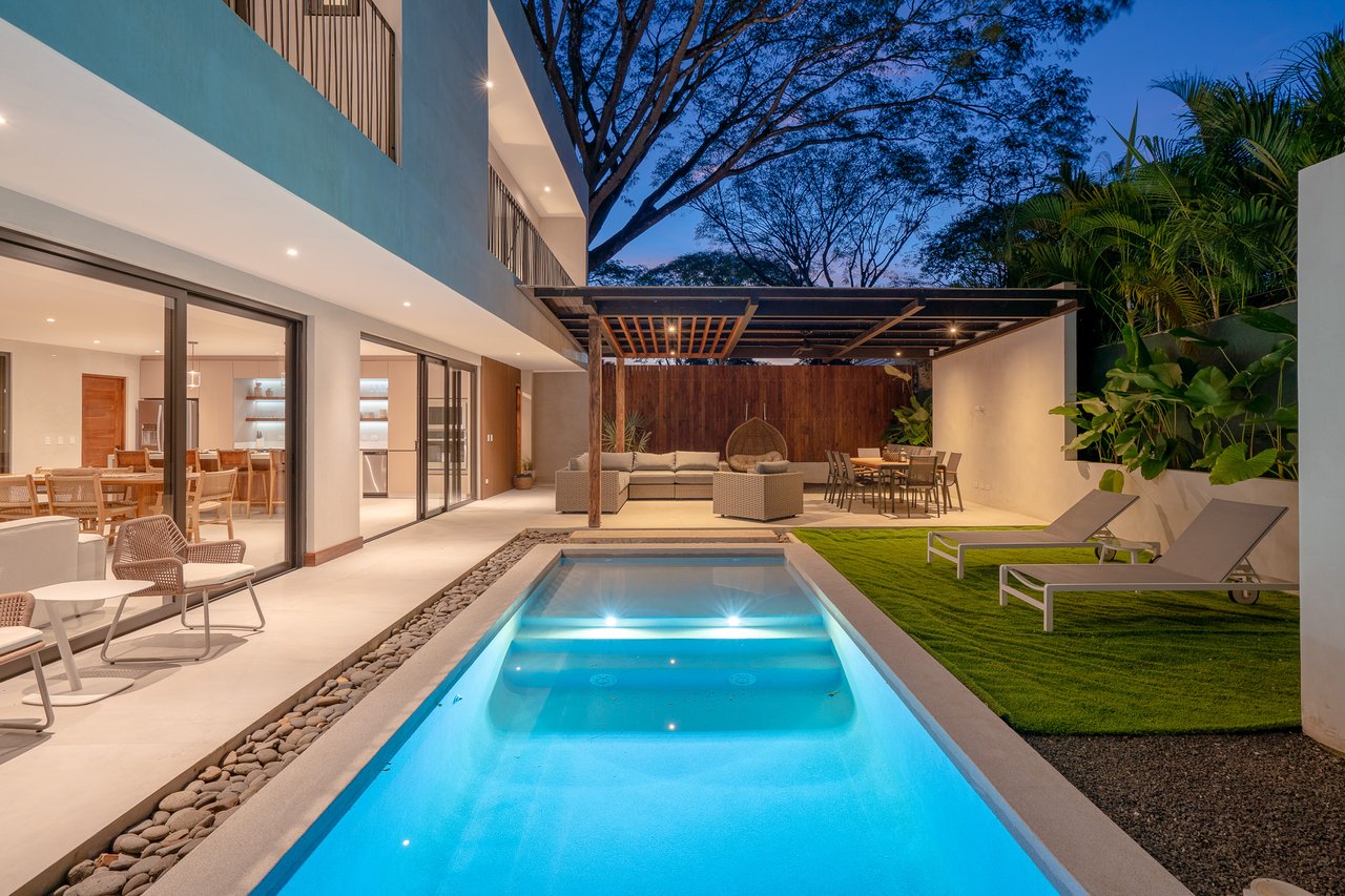 Casa Ko | Tropical Modern 4BR Retreat in Tamarindo with Exclusive Beach Club Membership