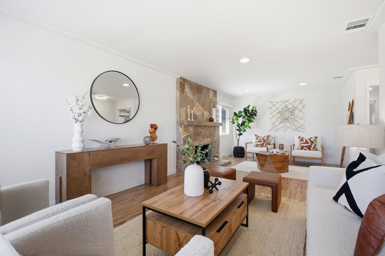 Turn Key Beauty in Sundale