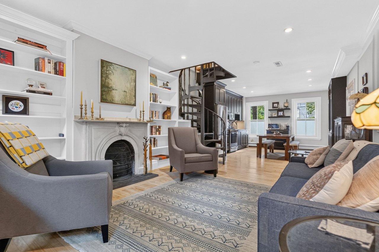 33 E Springfield Unit 1