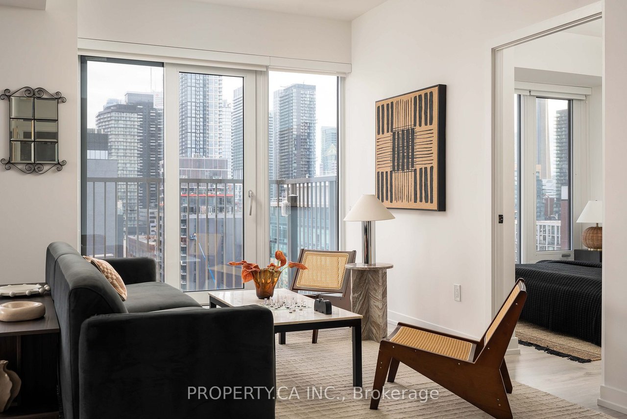 LUXURY LIVING AT RUSH CONDOS 