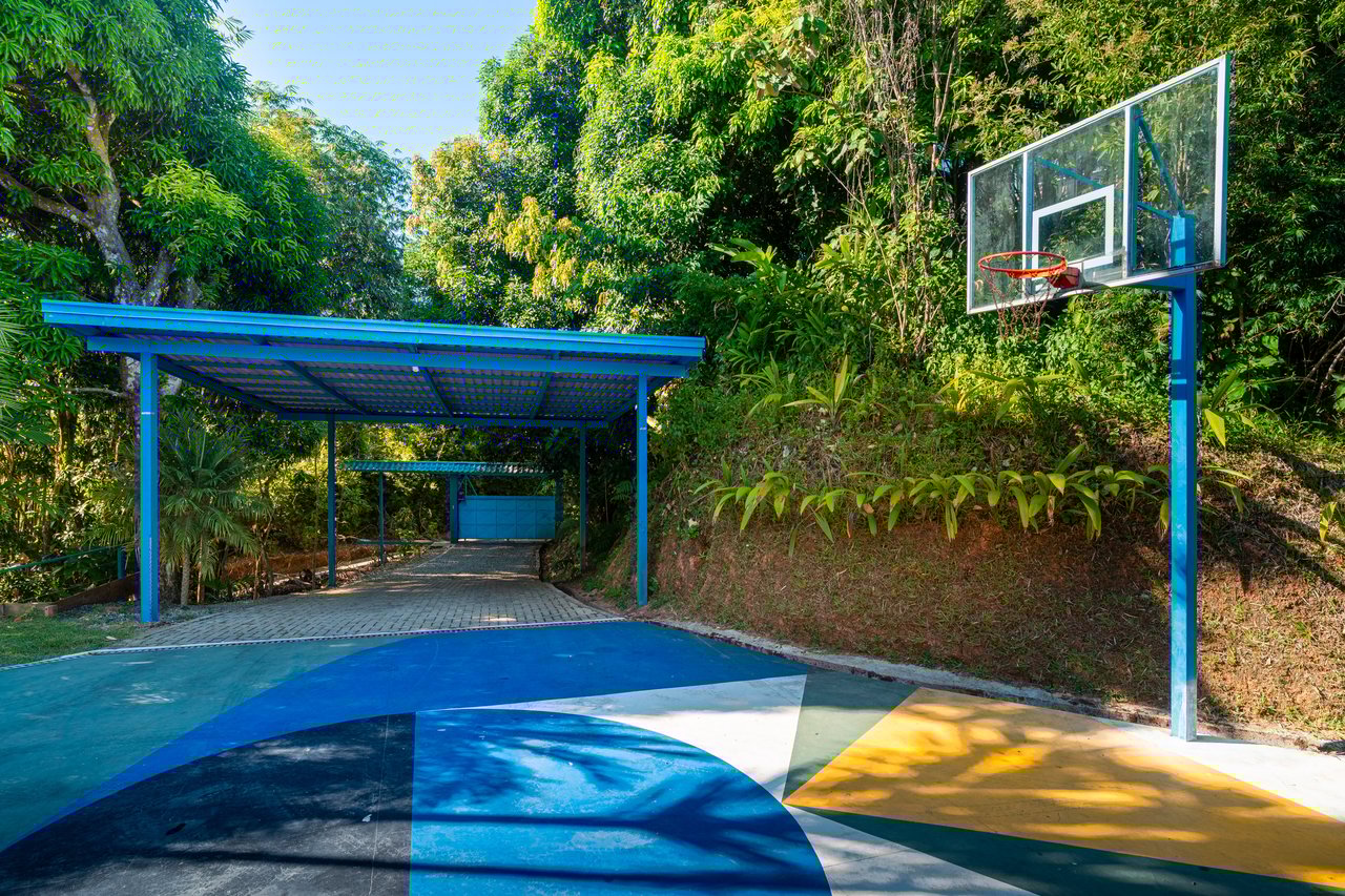 Casa Vista Harmonia, Legendary Ocean Views and Sustainable Living!