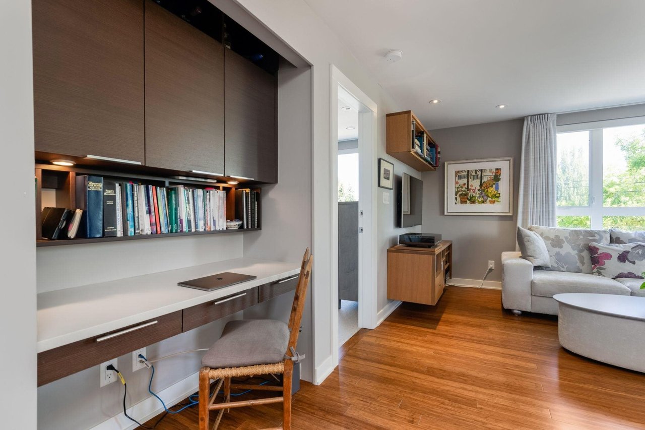 2481 Waterloo St, #301