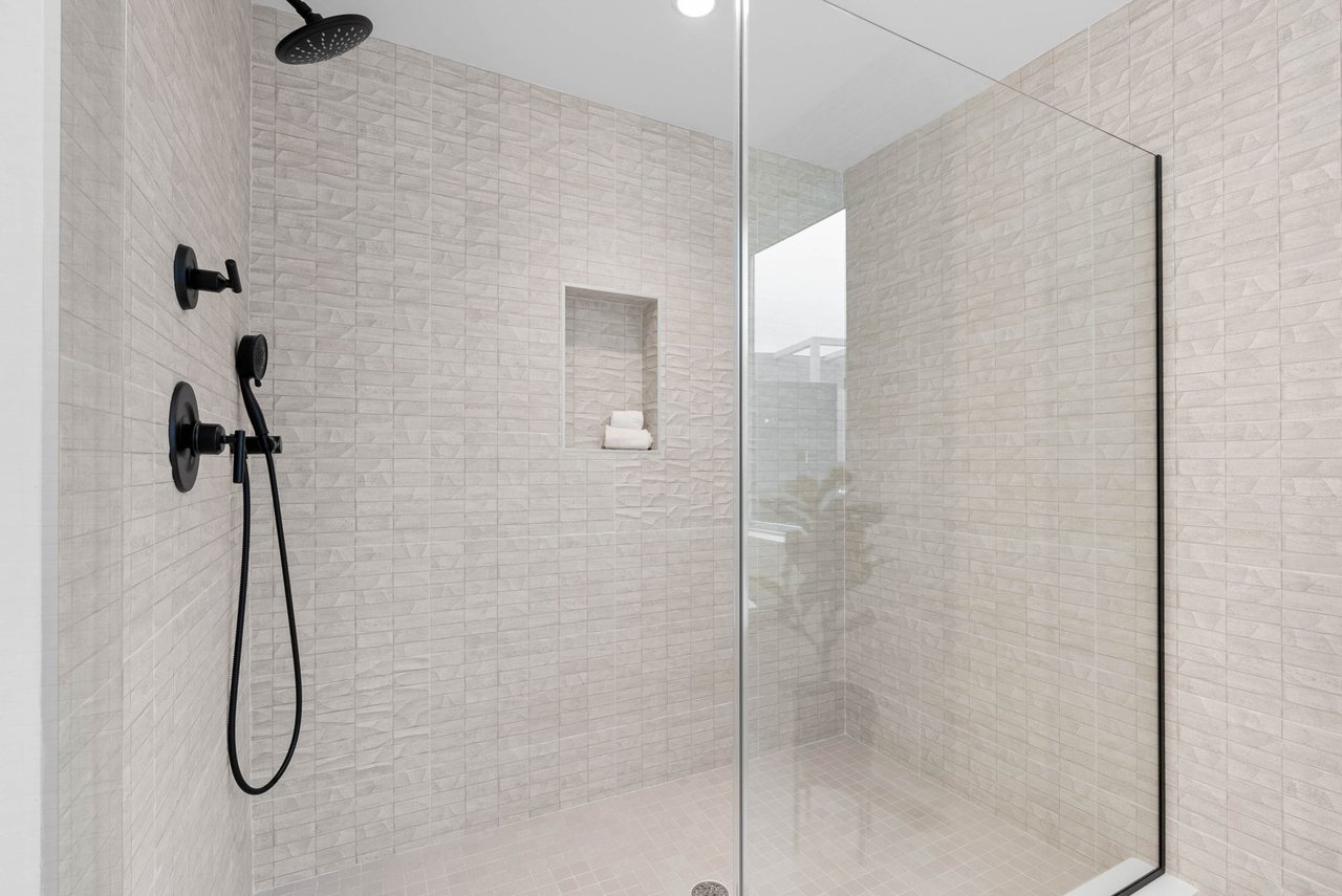 656 Fairmount Ave, Philadelphia, PA 19123