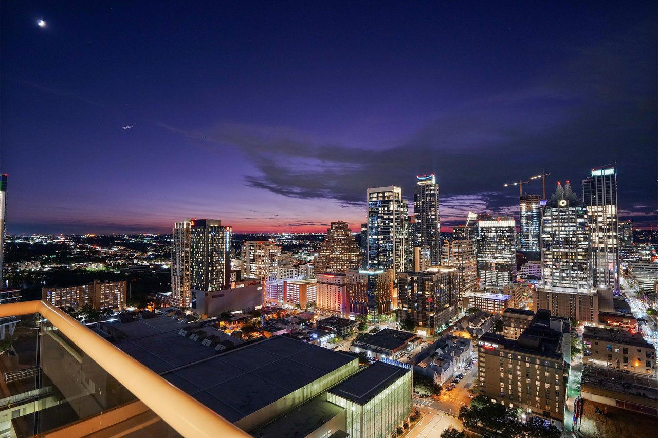 555 E 5th St, Unit 3022