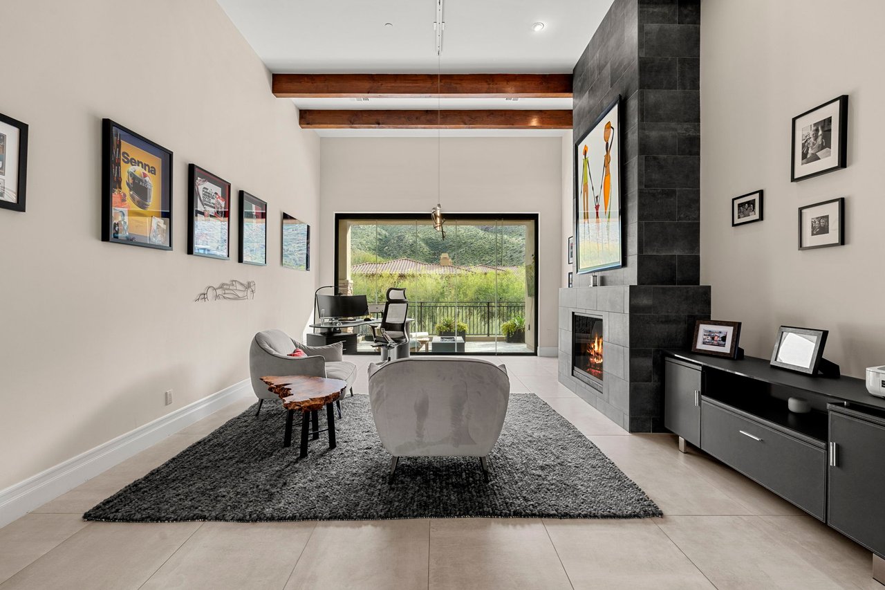 11923 E CASITAS DEL RIO Drive