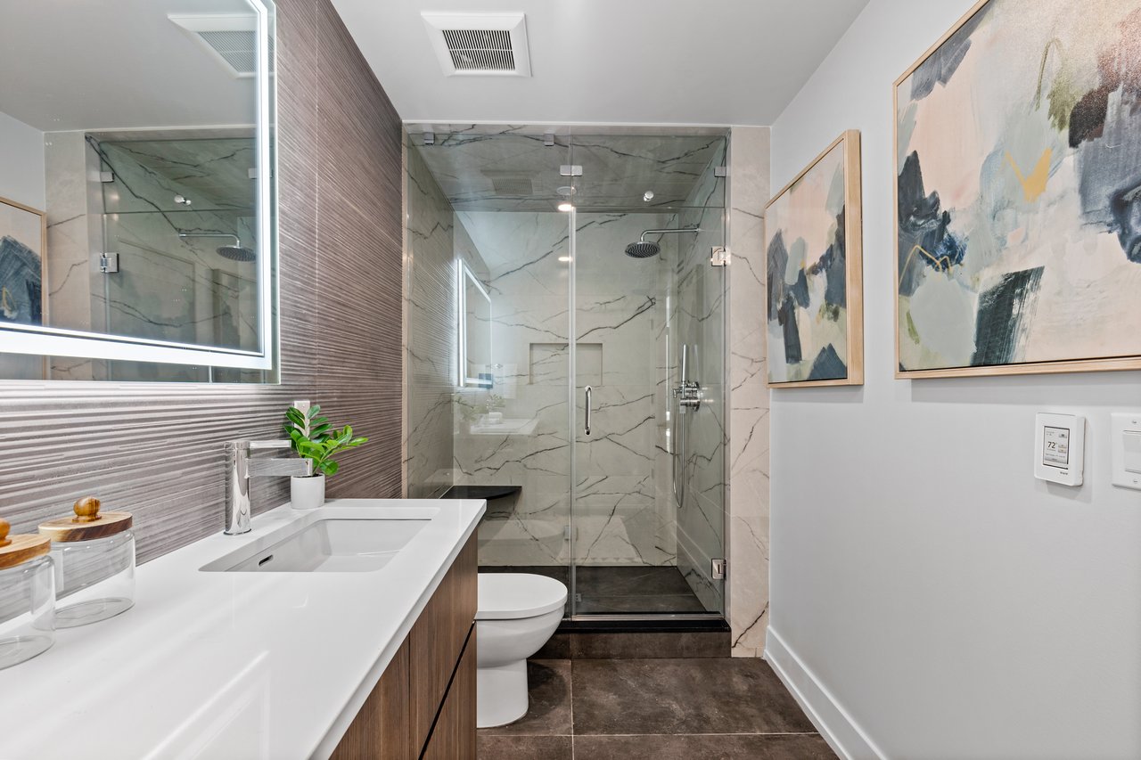 160-64 N 2nd St #201, Philadelphia, PA 19106