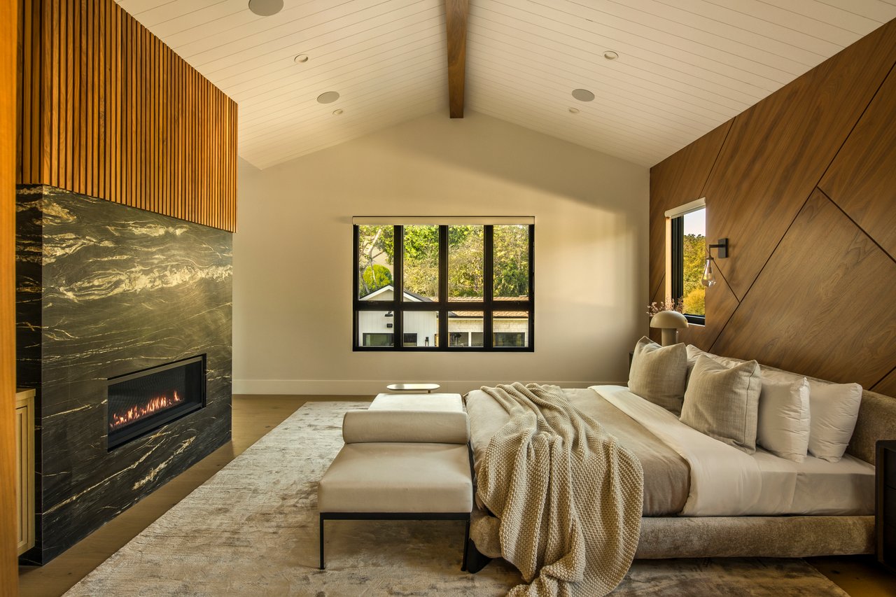 196 S Greenfield Ave, Westwood