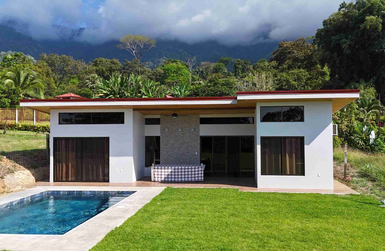 Brand-New Easy-Access 2-Bedroom Home with Big Pool & Peaceful Terraza on Calle Cascada in Ojochal Costa Rica