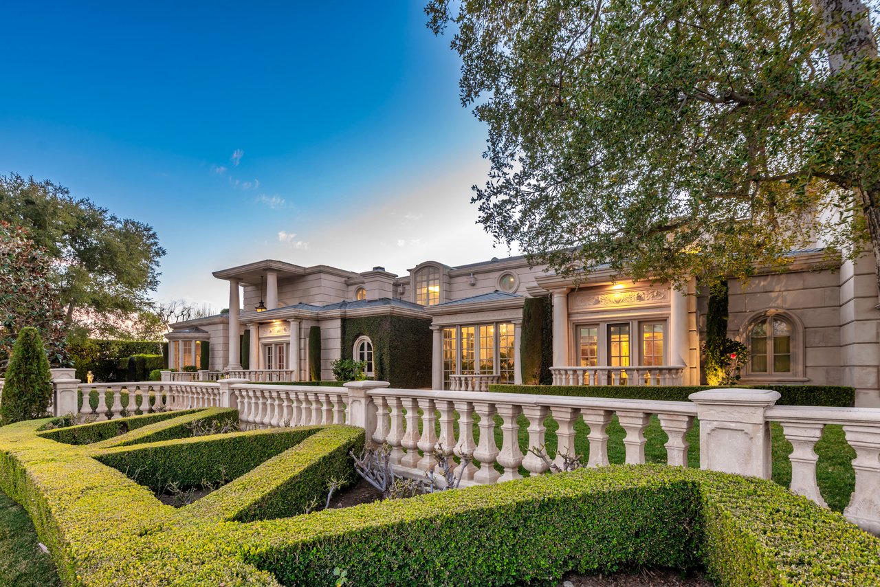 996 Vista Ridge Lane