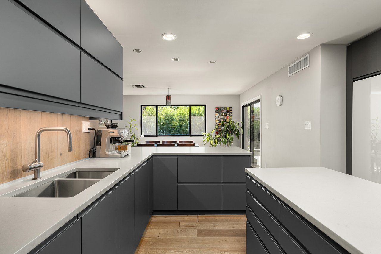 6511 E MONTEROSA Street