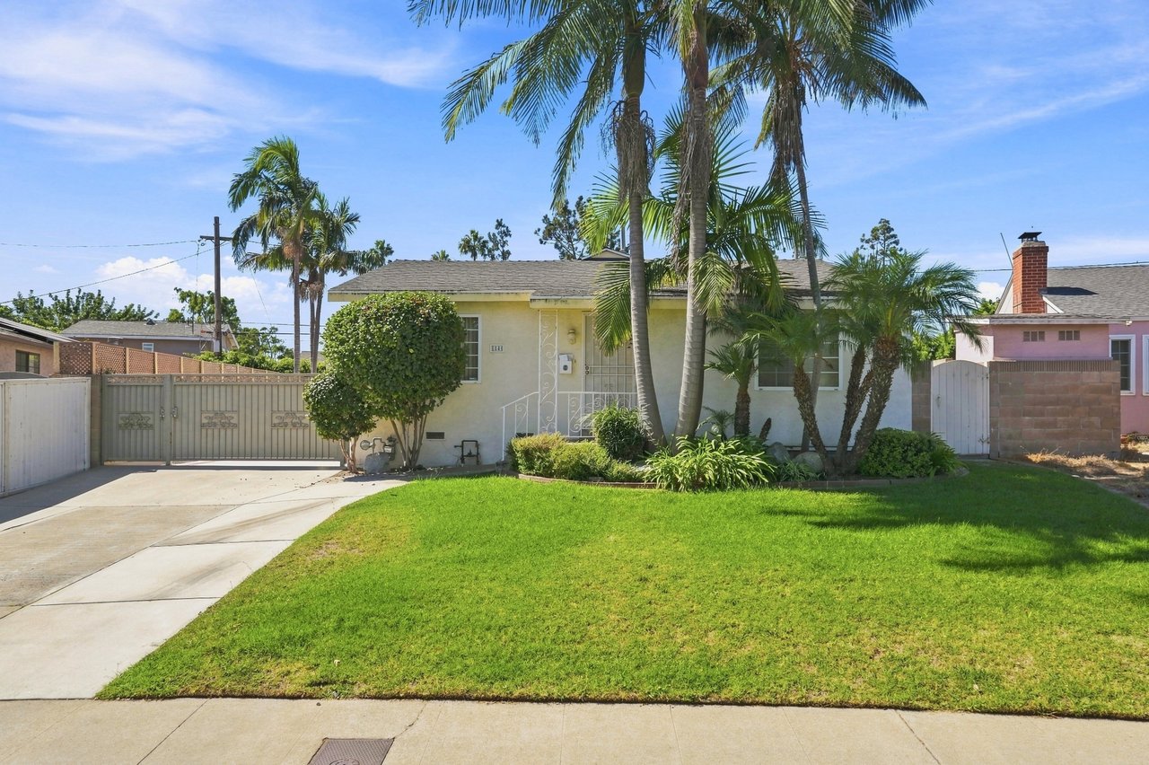 8845 Glider Ave