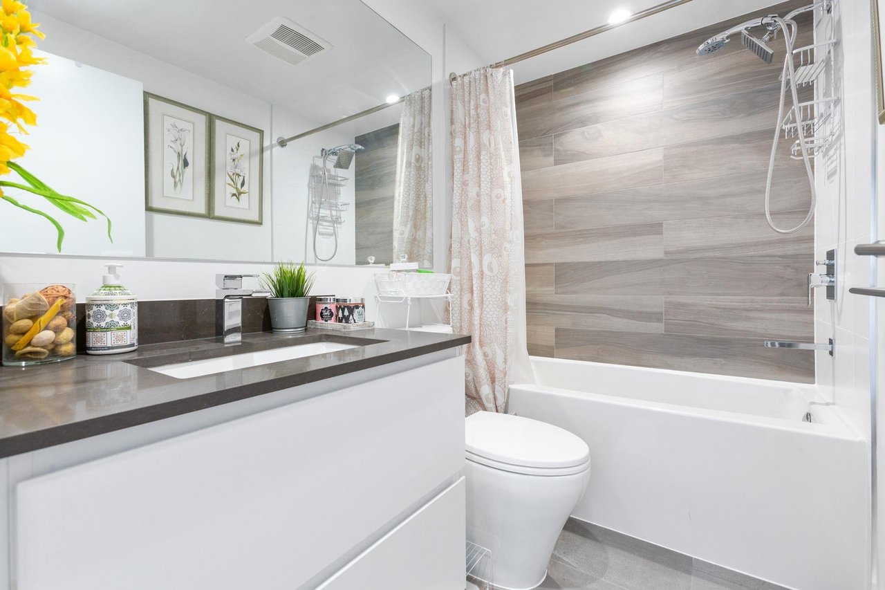 13655 Fraser Hwy, #1209