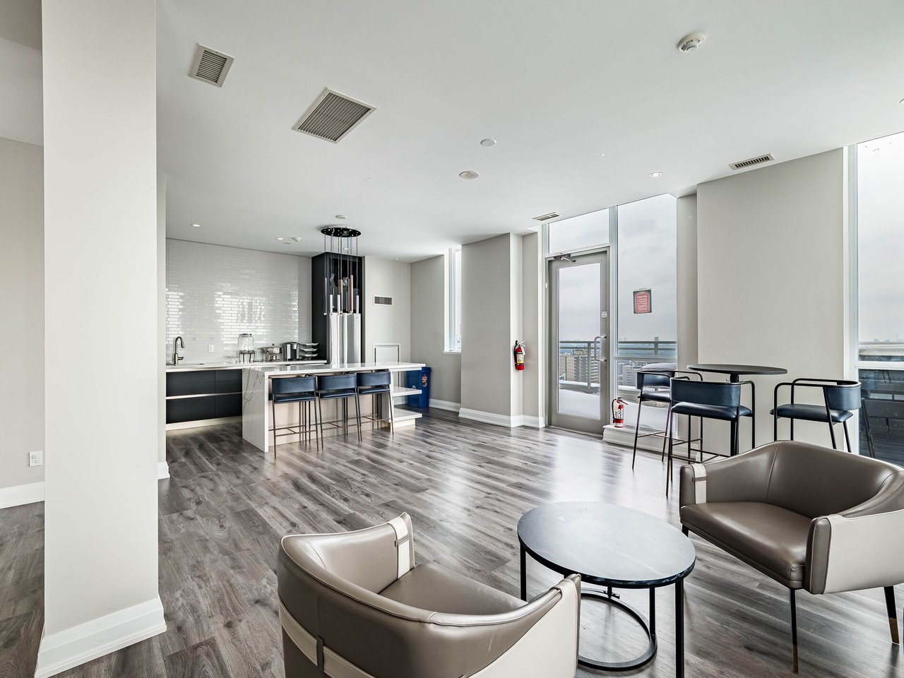 83 Redpath Avenue 407, Toronto C10, ON