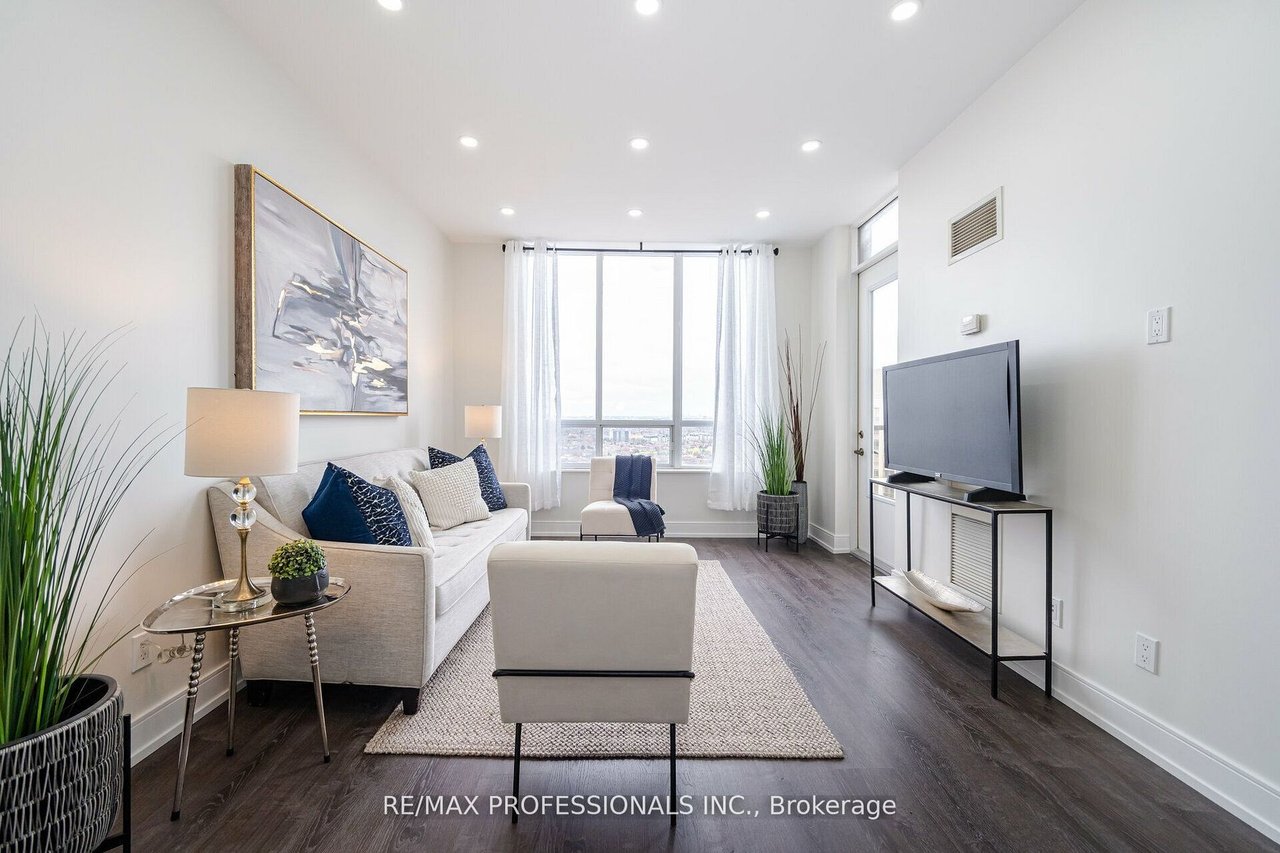 PENTHOUSE IN THE HUMBER MANSIONS