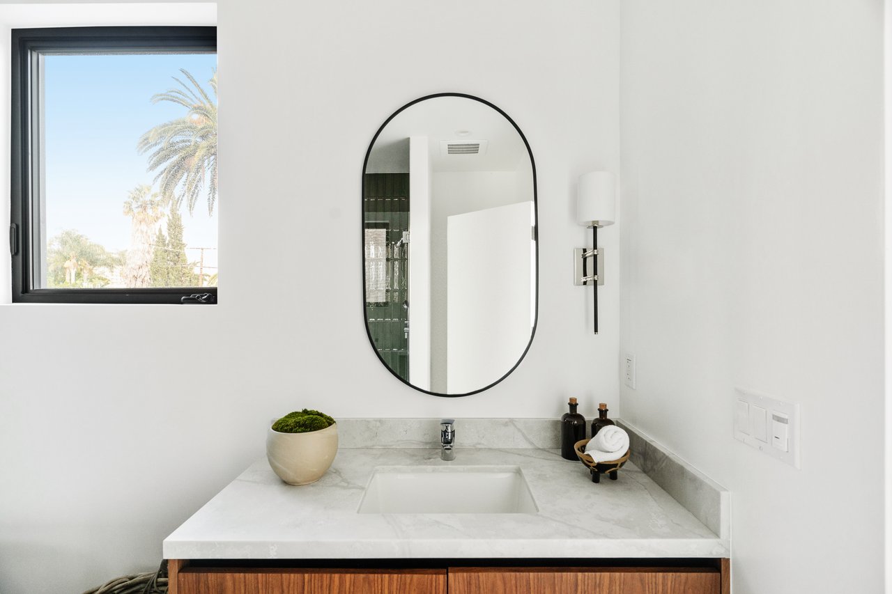 Ambrosia at Hillhurst