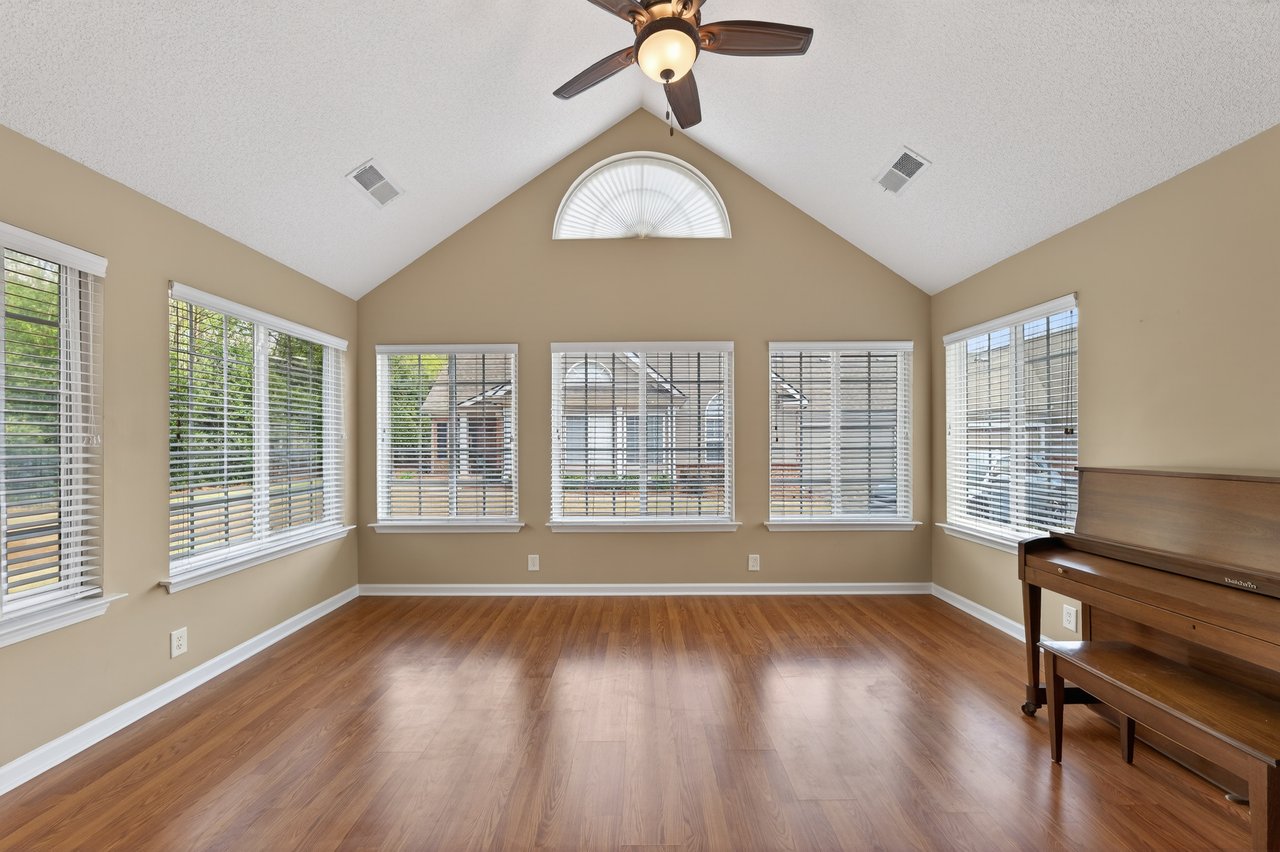 1200 Sweet Apple Circle