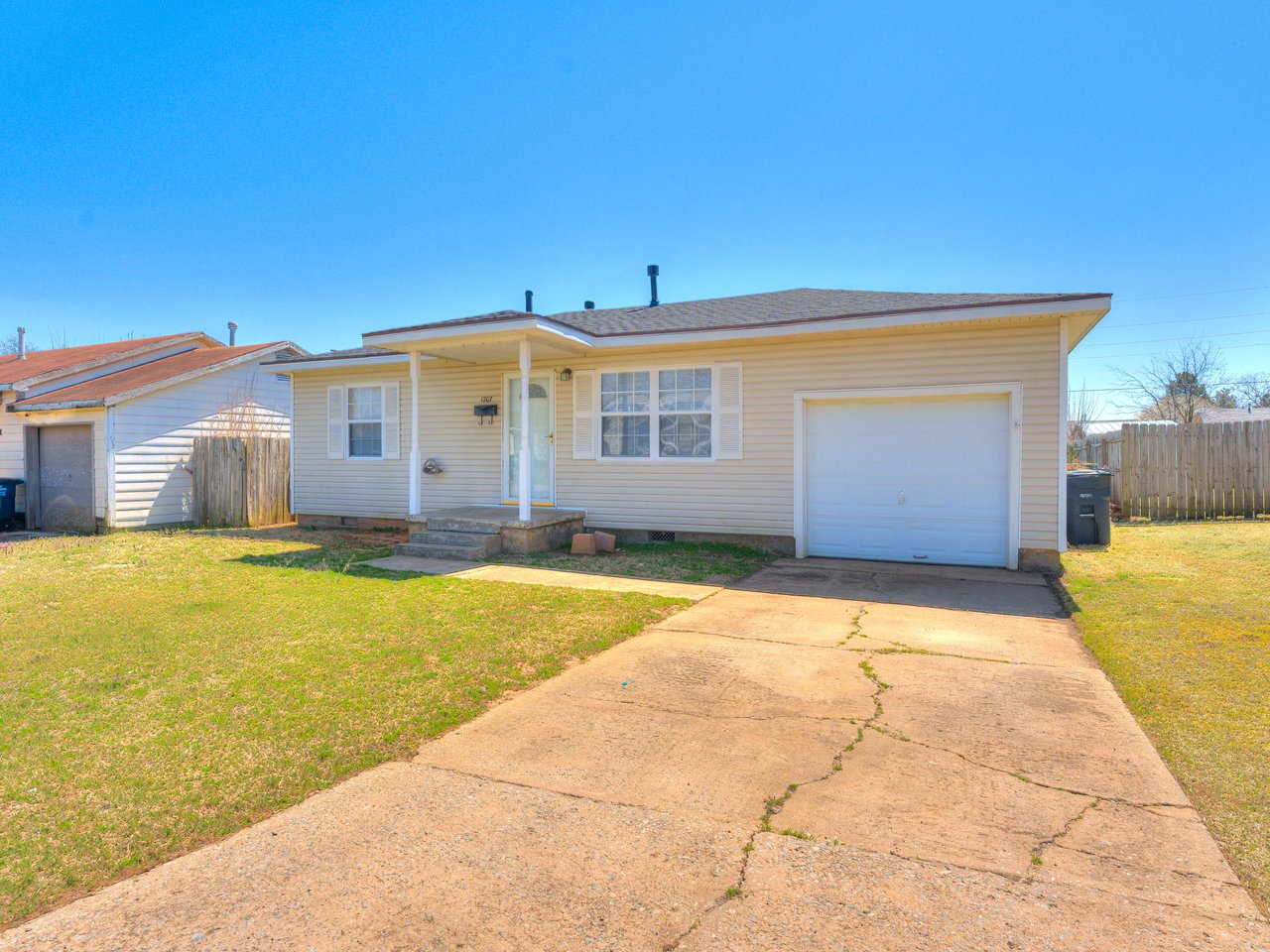 1207 Carol Dr Shawnee, OK 74804