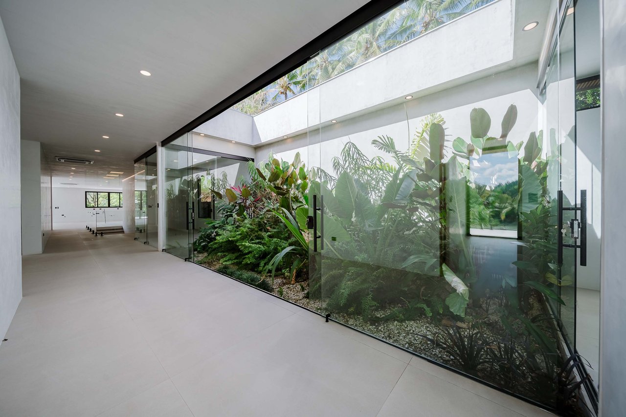 Finca Tranquila Brand New Luxury Residence