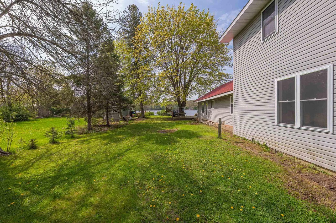 1035 JARVIS LANE
